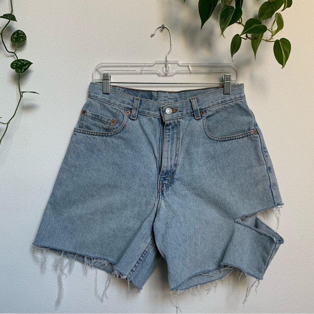 Vintage Levi’s 560 Shorts